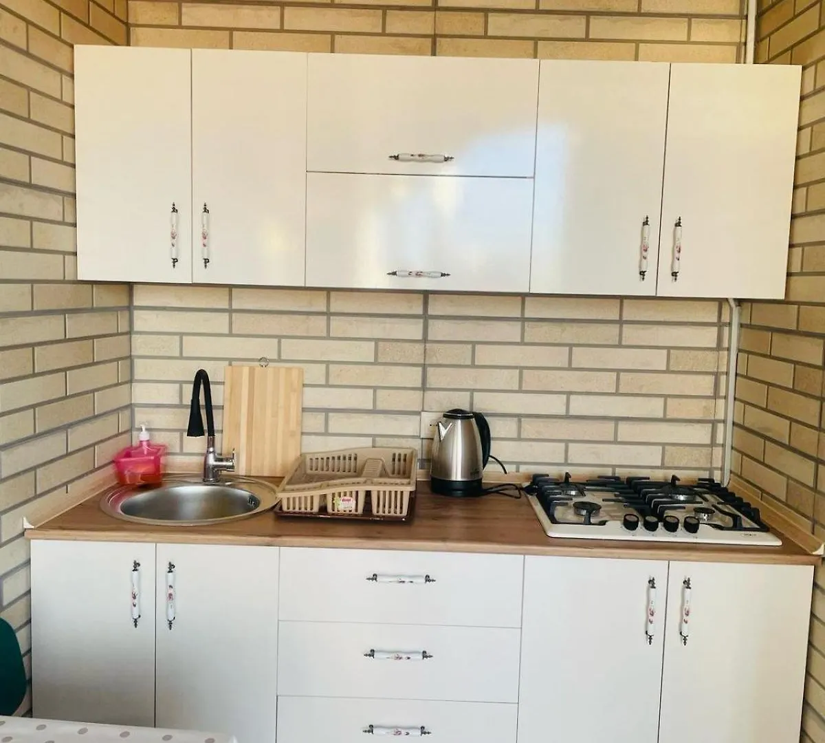 Nikas Guest House Batumi Georgien
