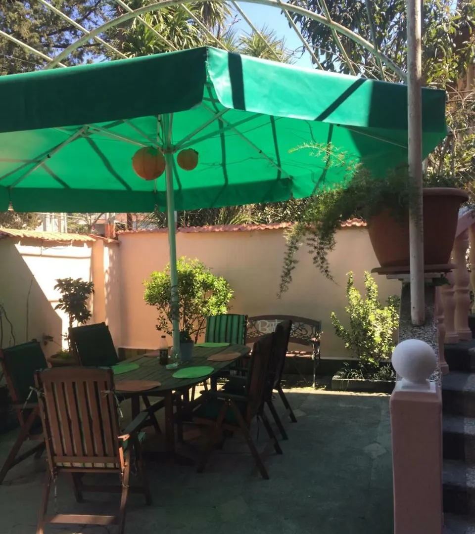 Nikas Guest House Batum